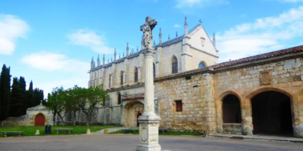 La Catedral Vut - Apt Para 4 Con Wifi En El Centro De Burgos Exterior photo